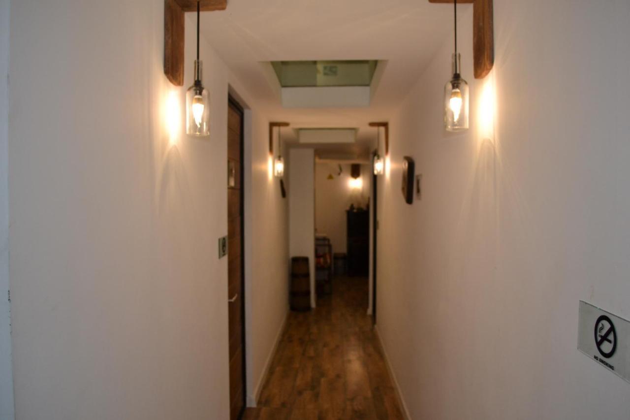 Hotel Baratashvili 12 Tbilisi ภายนอก รูปภาพ