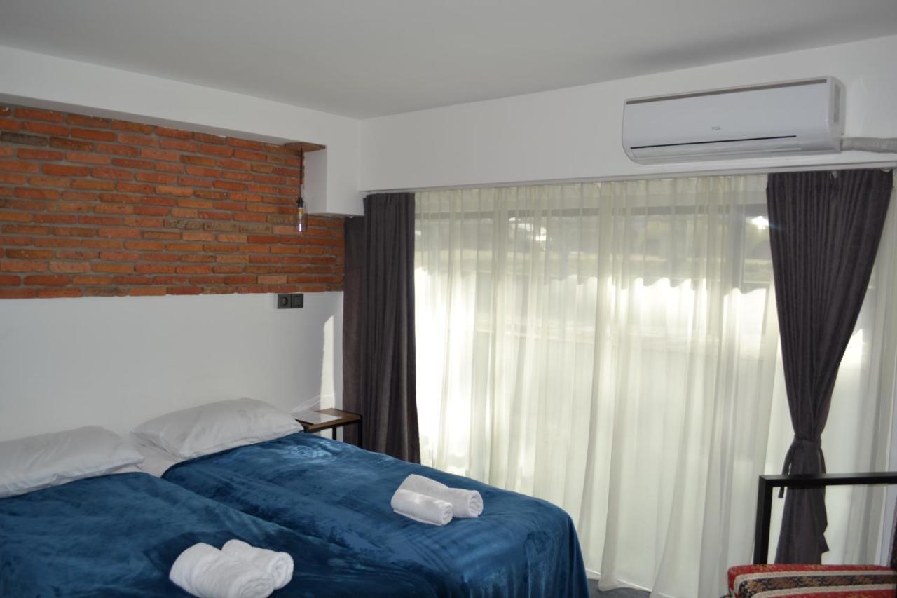 Hotel Baratashvili 12 Tbilisi ภายนอก รูปภาพ